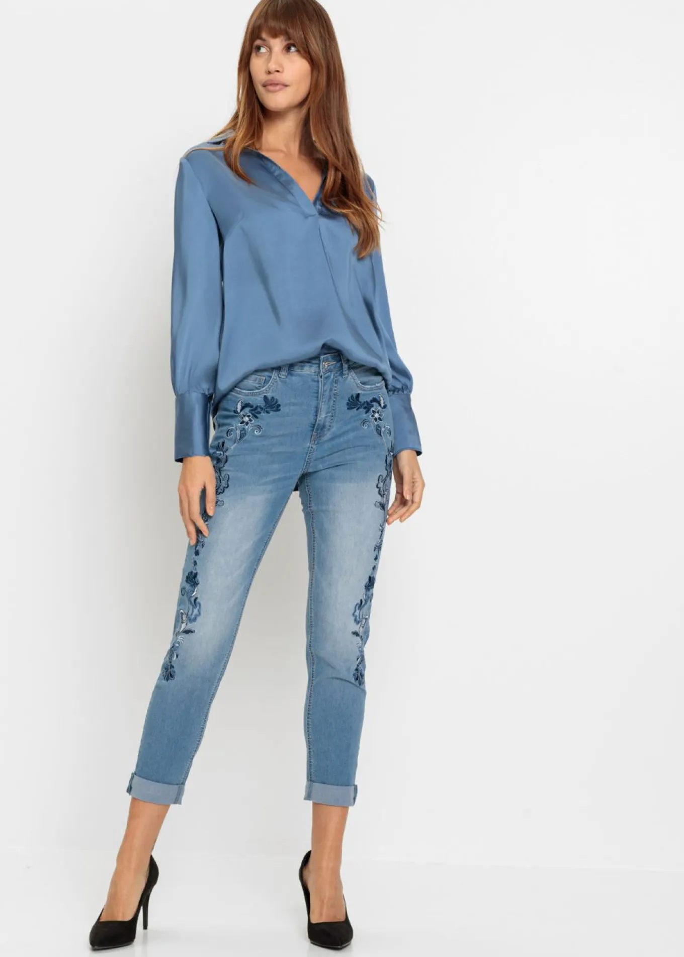 Vaqueros slim fit, mid waist, cropped