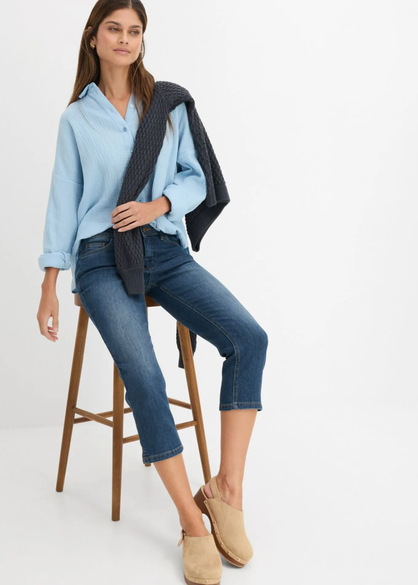 Vaqueros slim fit, talle medio, cropped