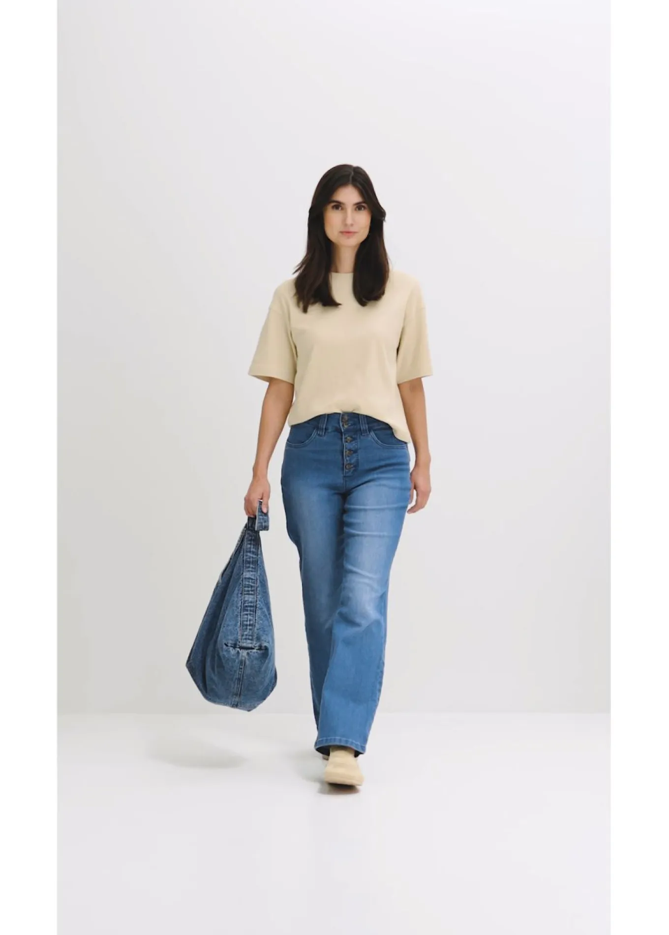 Vaqueros straight, high waist, elásticos