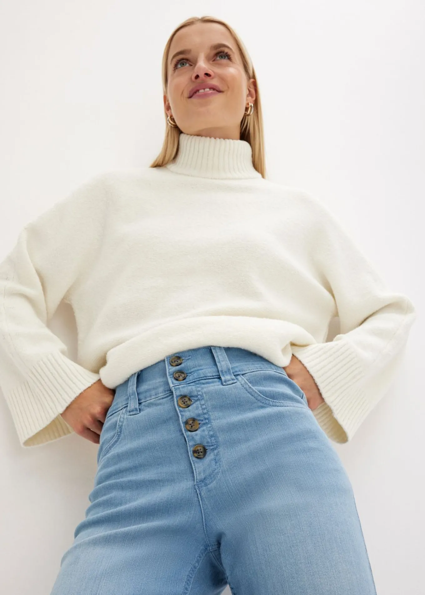Vaqueros straight, high waist, elásticos