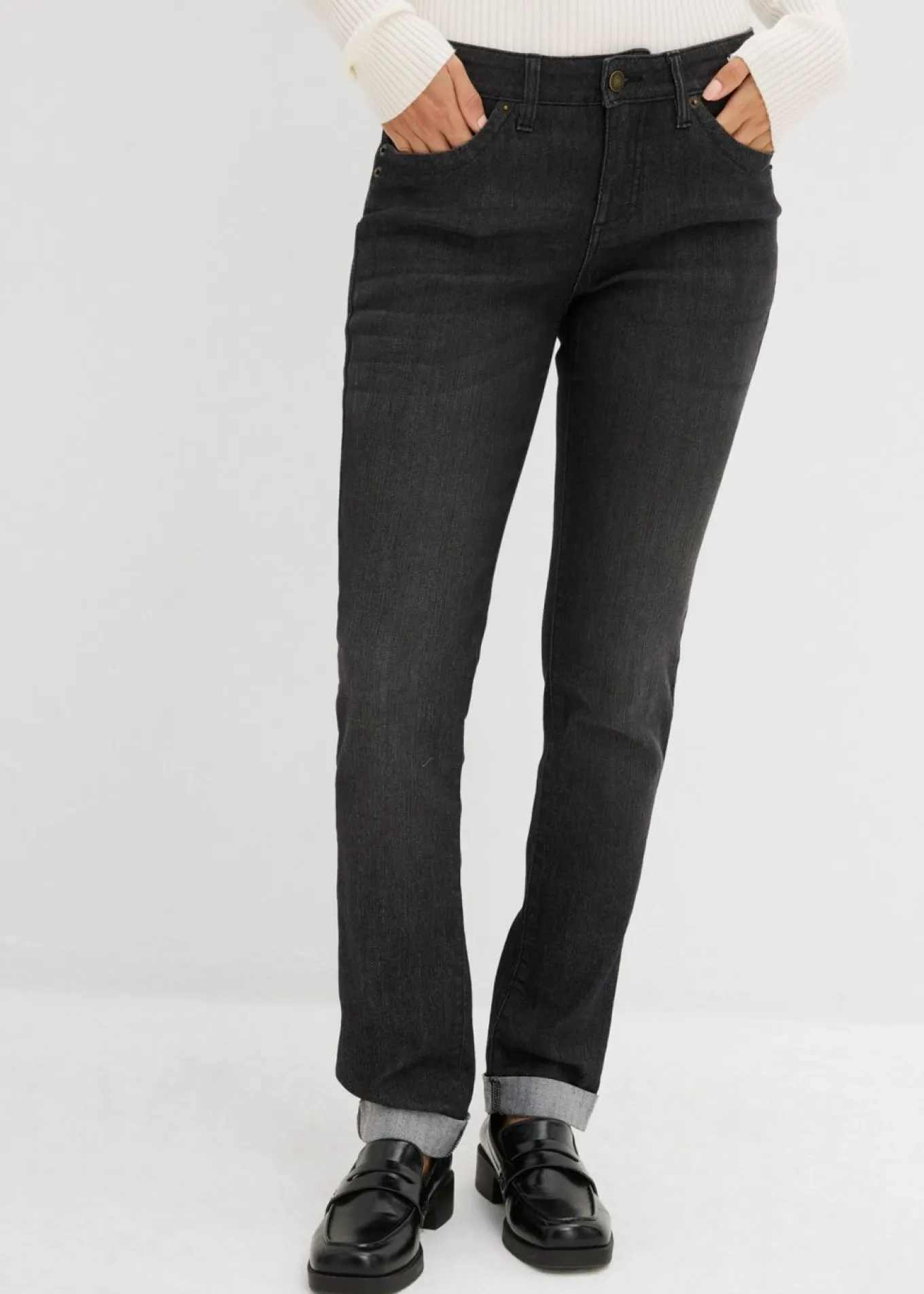 Vaqueros straight, mid waist, elásticos