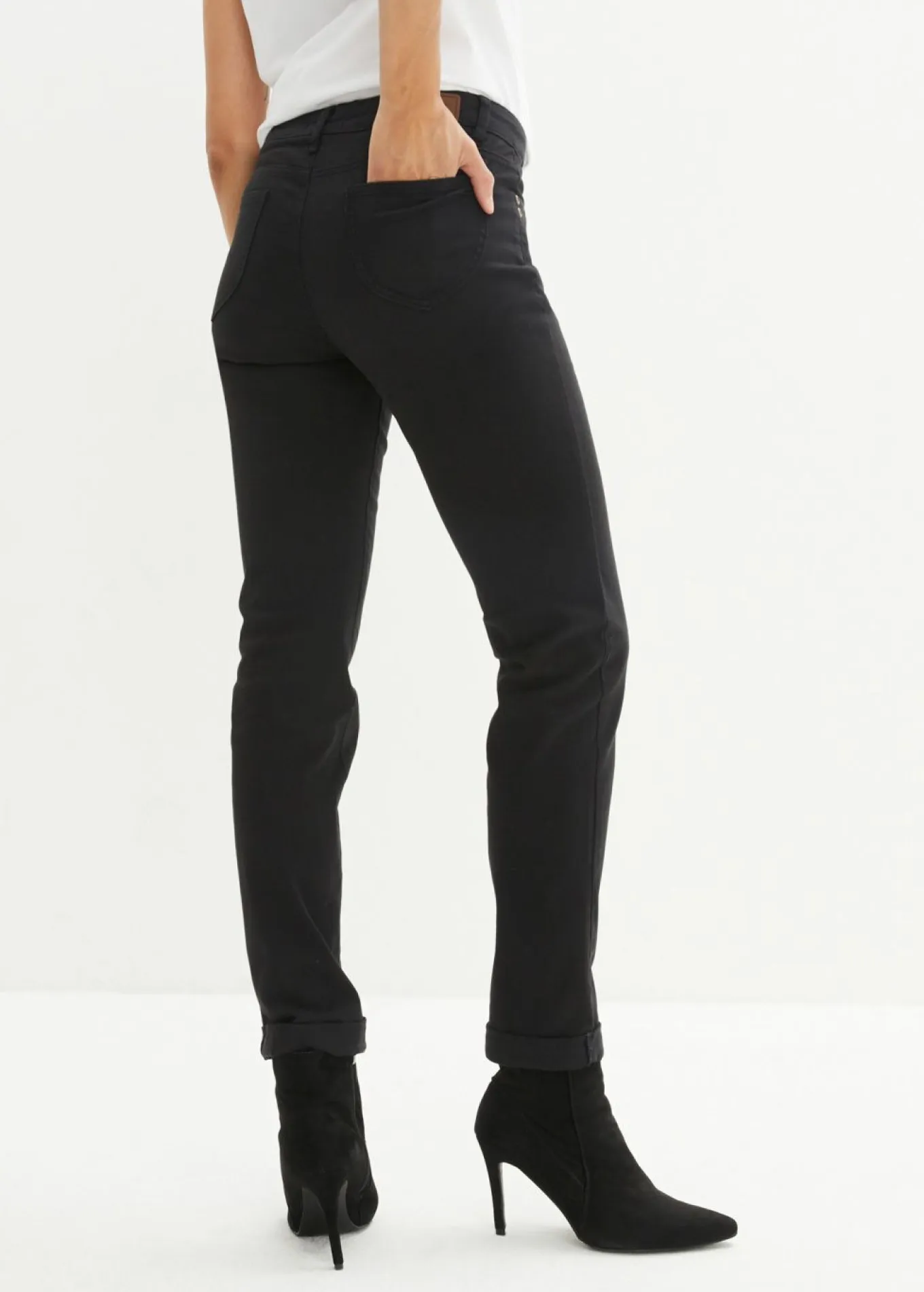 Vaqueros straight, mid waist, elásticos