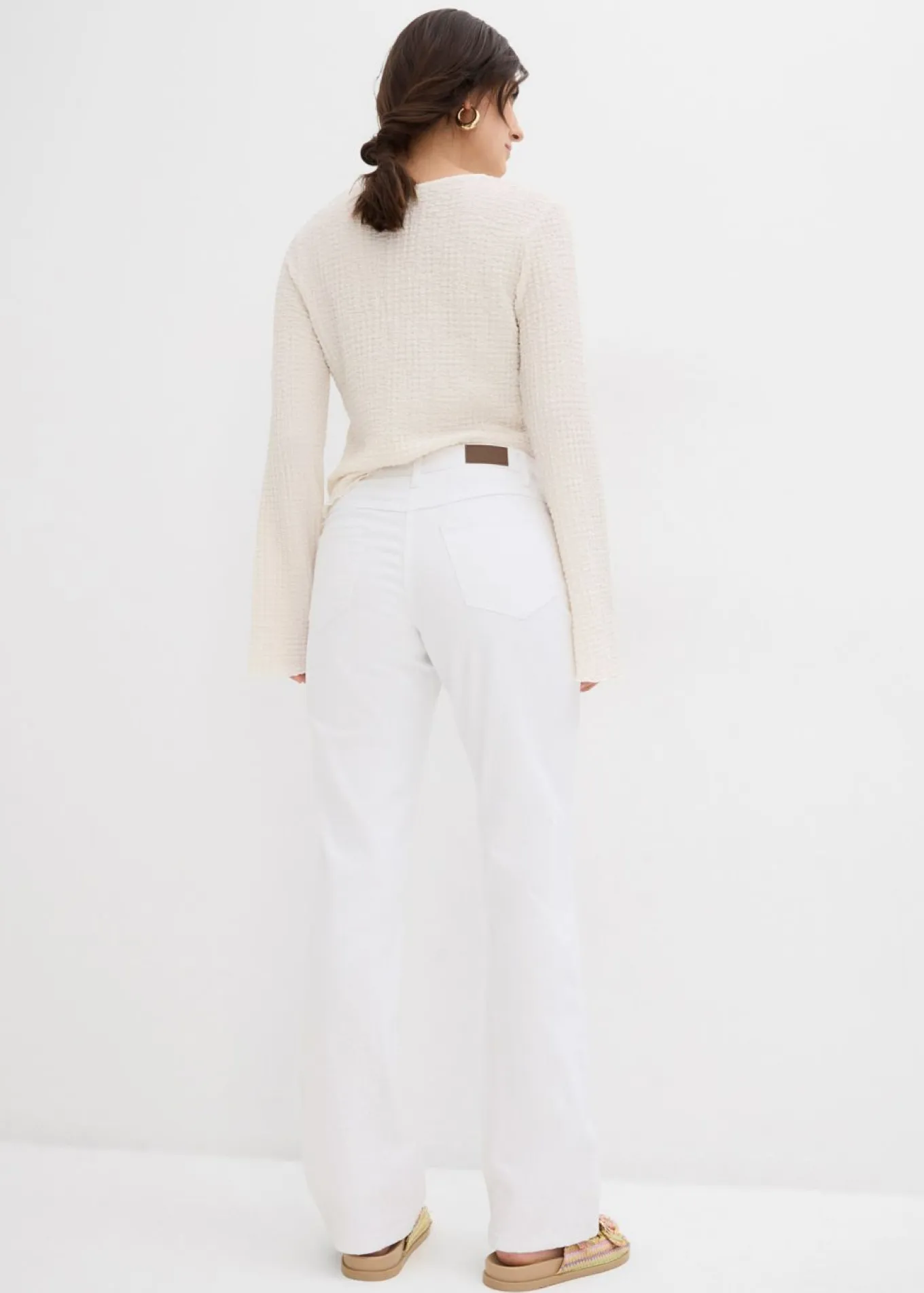 Vaqueros straight, mid waist, elásticos