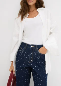 Vaqueros straight, mid waist, con piedras brillantes