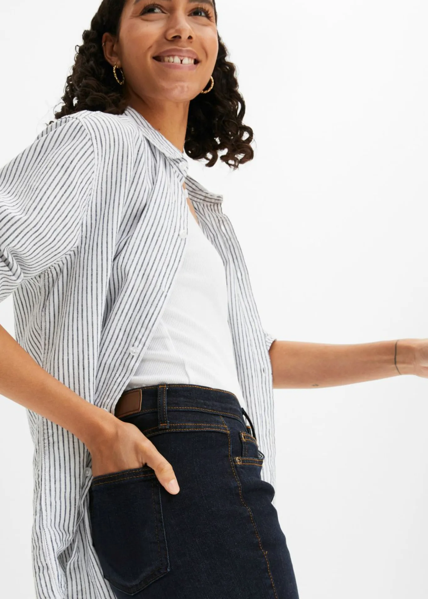 Vaqueros straight, mid waist, elásticos