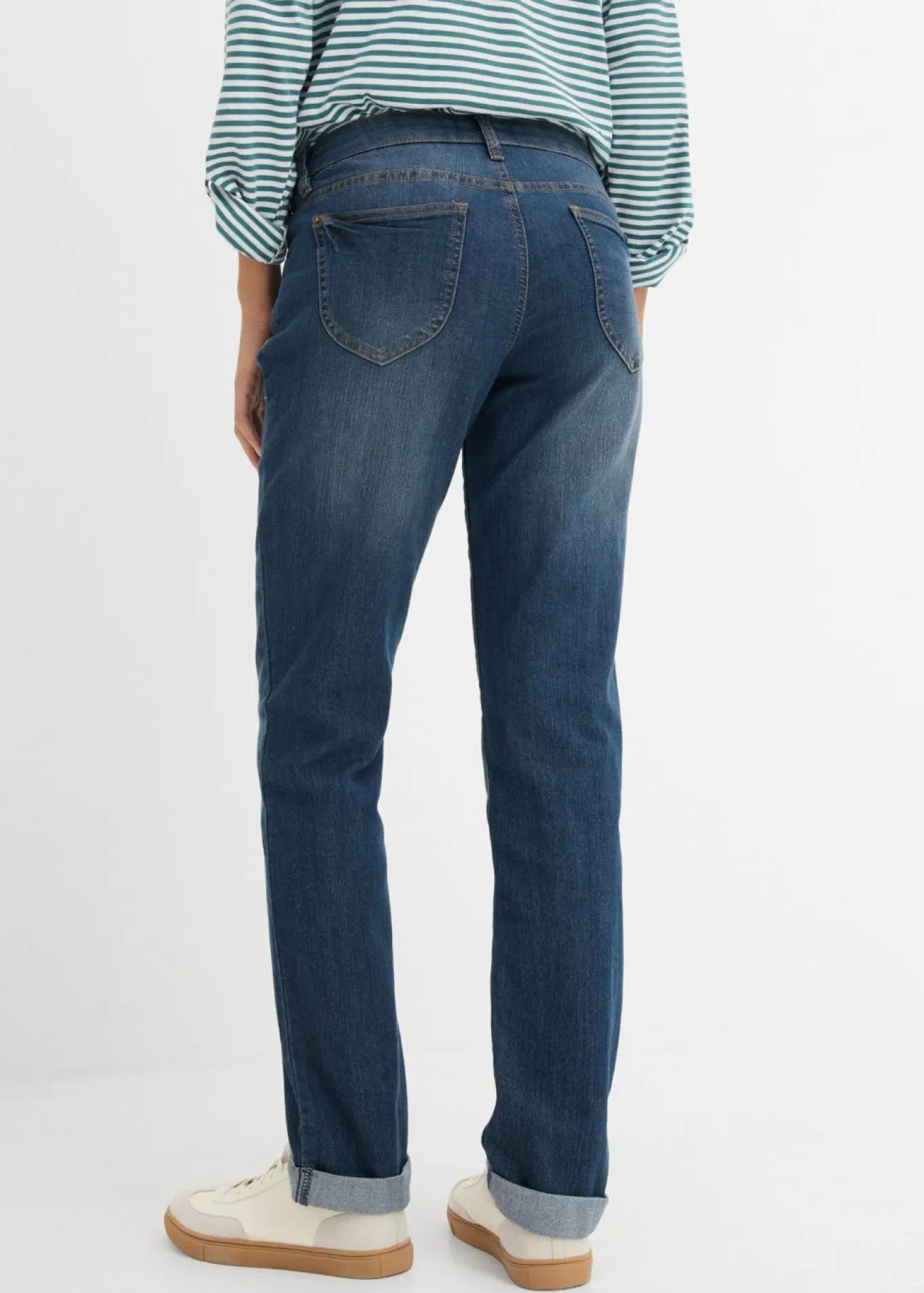 Vaqueros straight, mid waist, elásticos