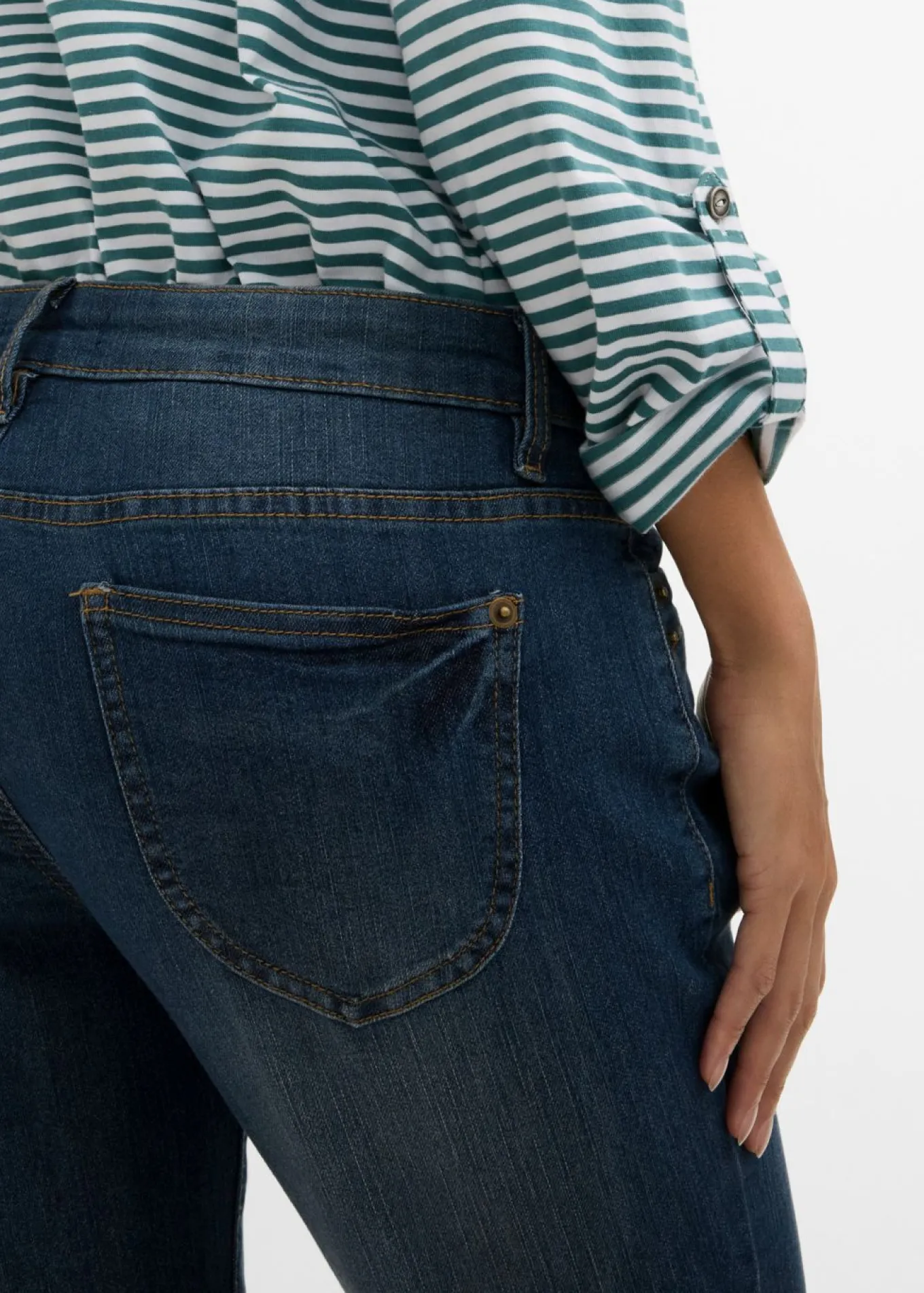 Vaqueros straight, mid waist, elásticos