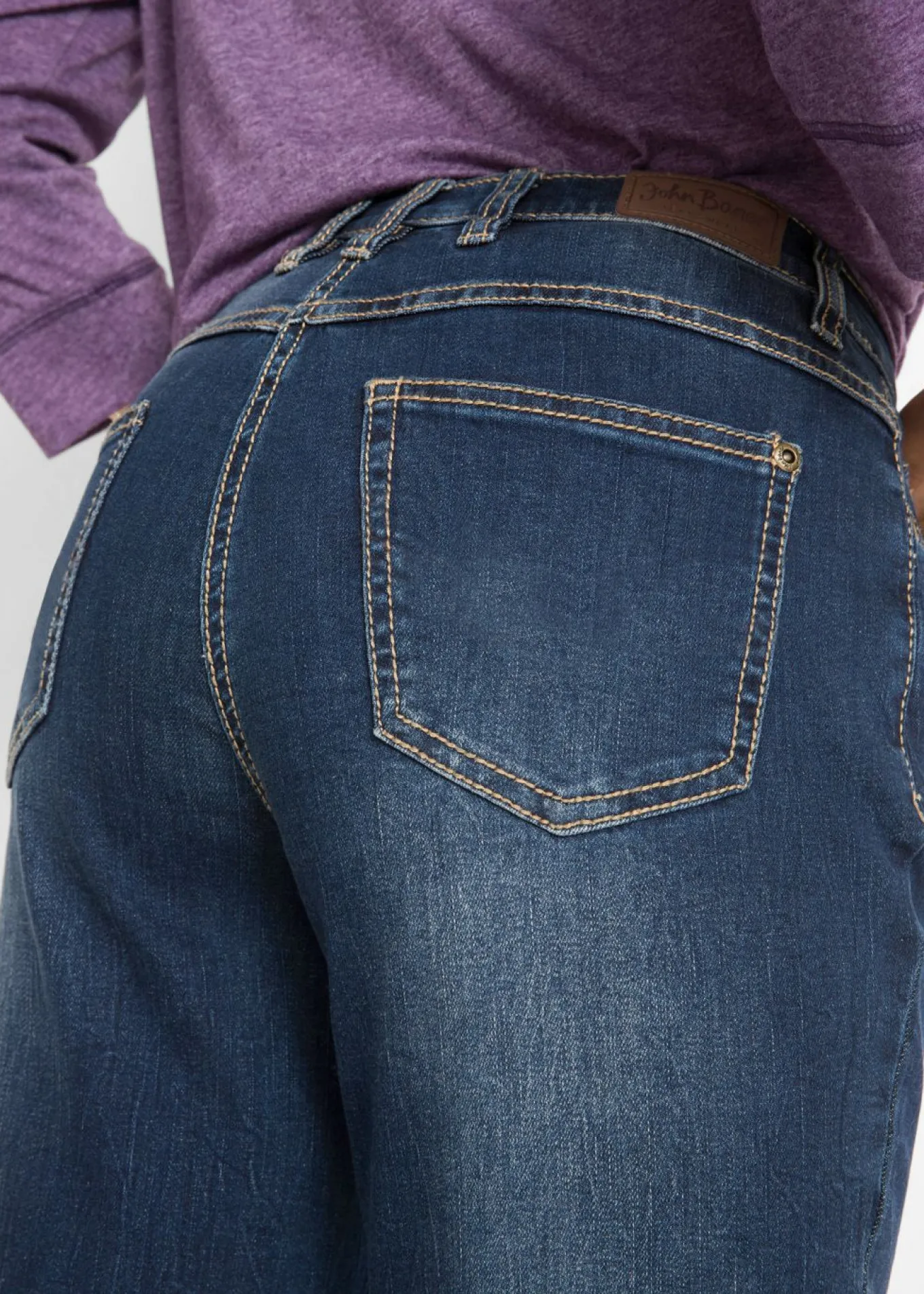 Vaqueros straight, mid waist, elásticos