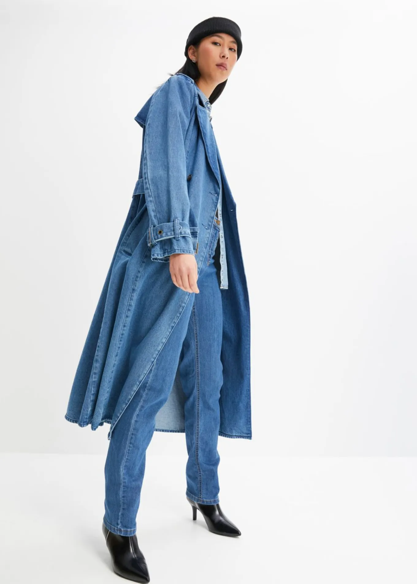 Vaqueros straight, mid waist, elásticos