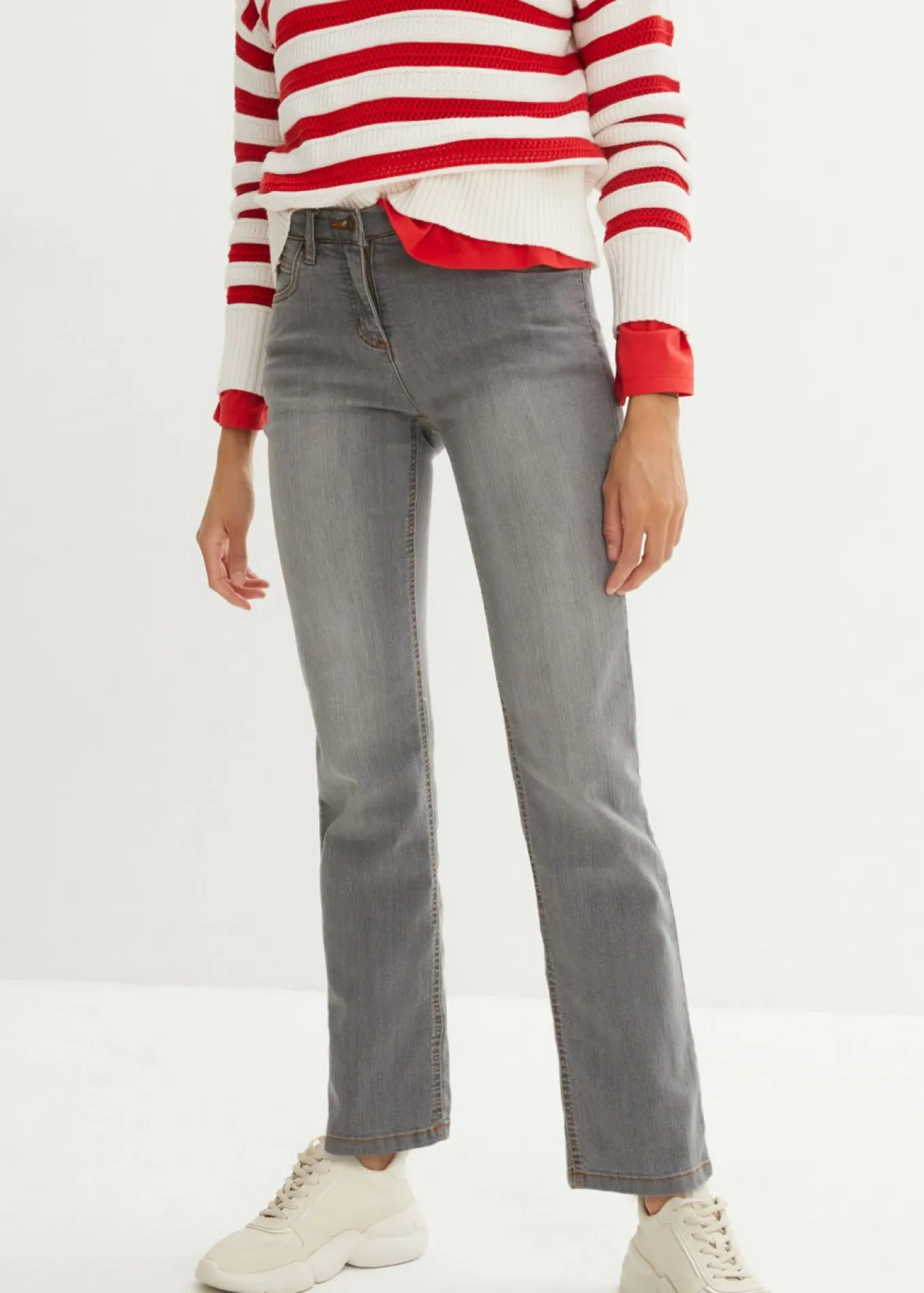 Vaqueros straight, mid waist, elásticos