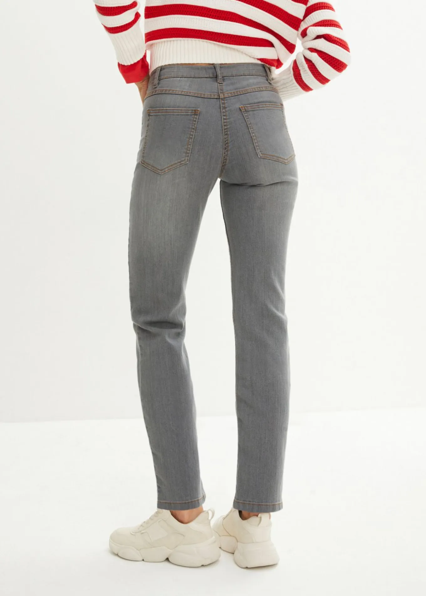 Vaqueros straight, mid waist, elásticos