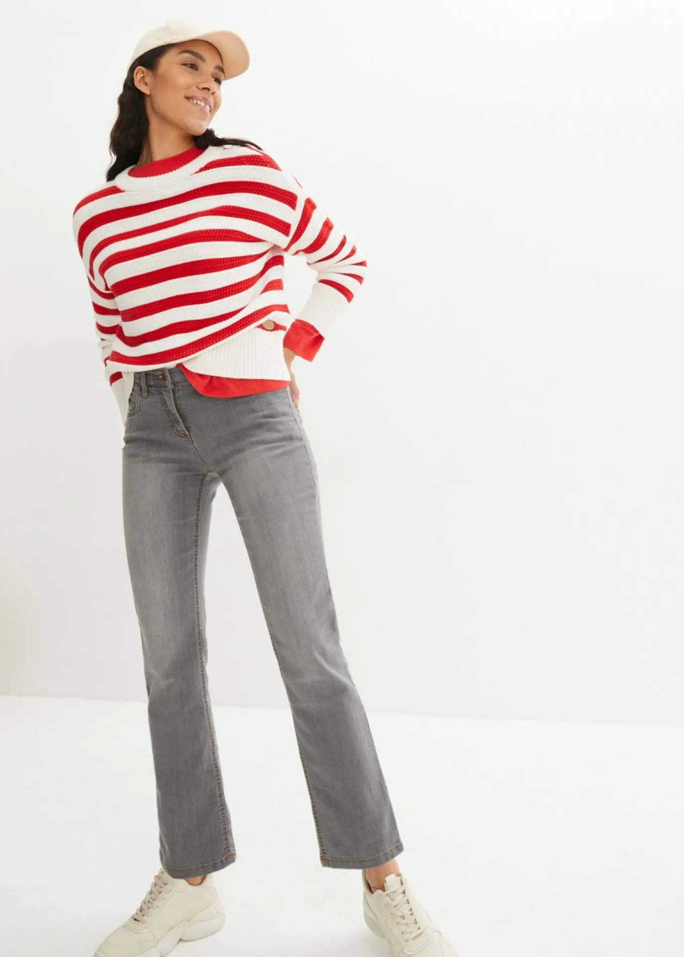 Vaqueros straight, mid waist, elásticos