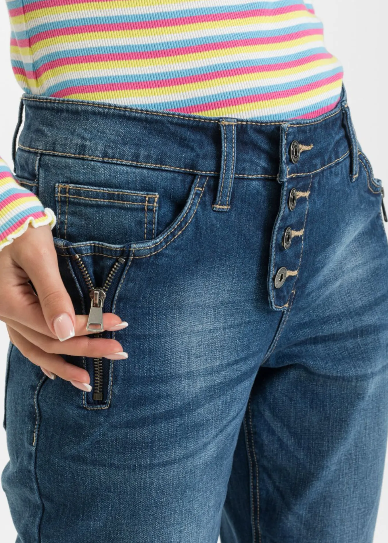 Vaqueros tipo boyfriend, mid waist