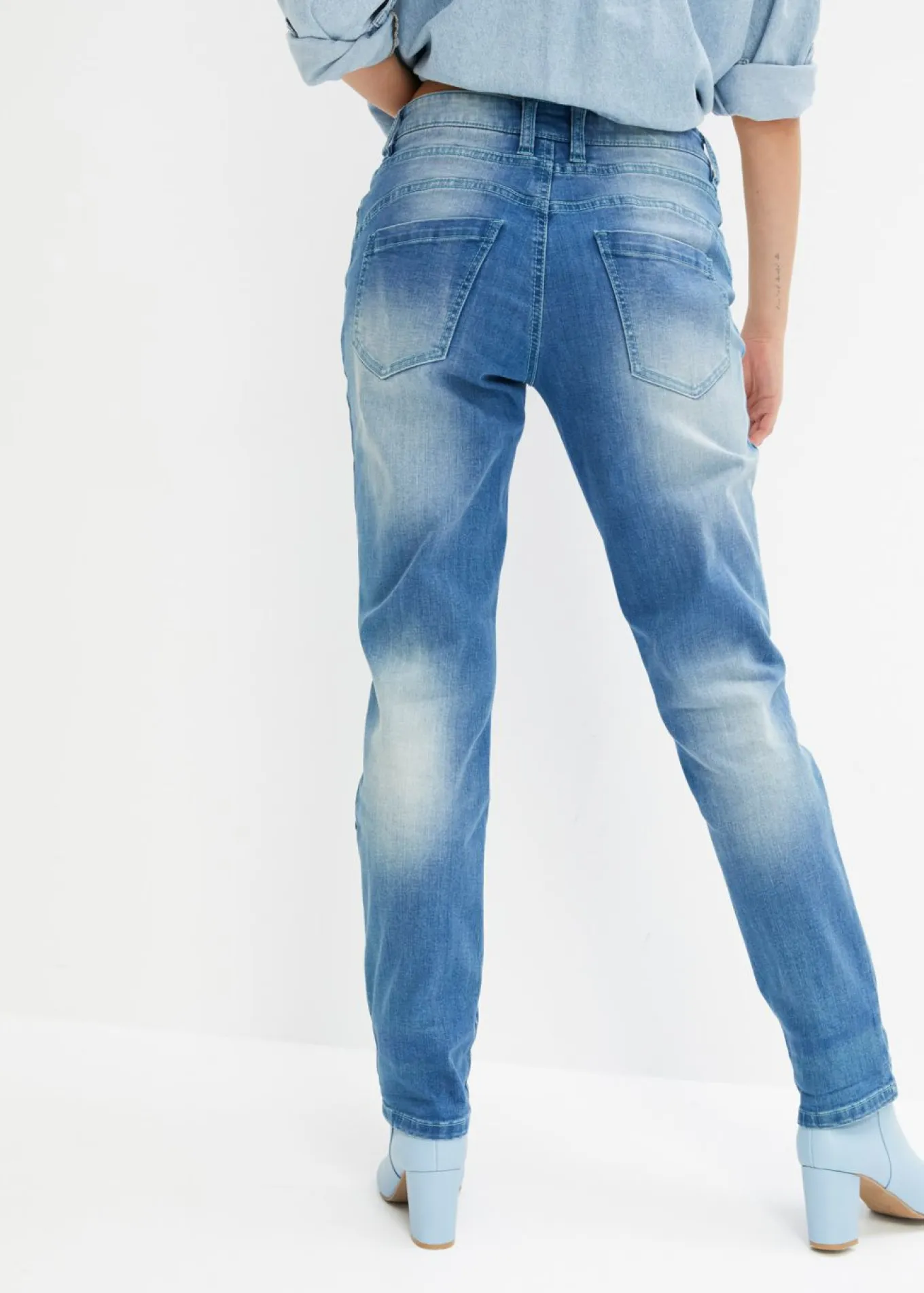 Vaqueros tipo boyfriend, mid waist