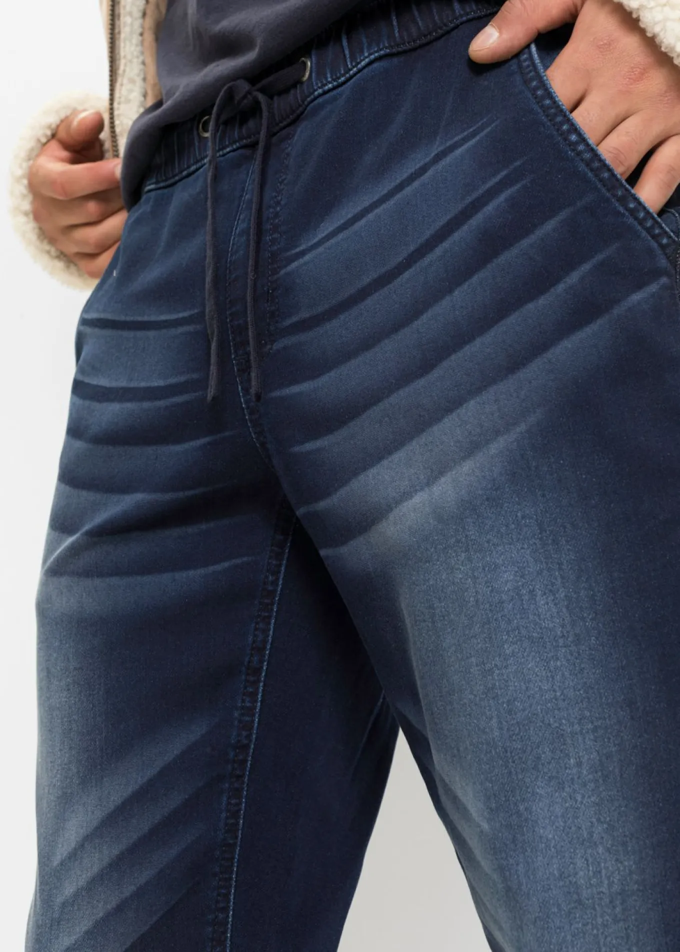 Vaqueros tipo chándal slim fit, straight
