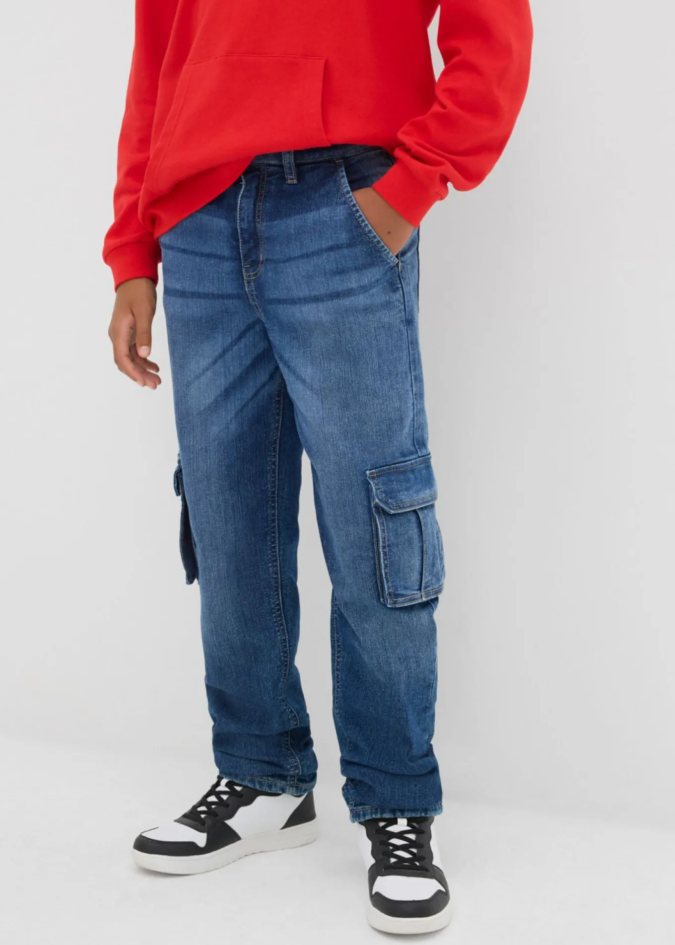 Vaqueros térmicos tipo cargo loose fit, con forro de punto y corte tapered