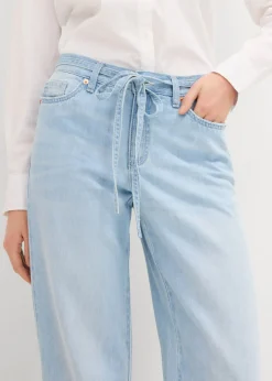 Vaqueros wide leg, mid waist, con cinturón