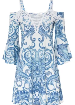 Vestido acampanado con escote bañera