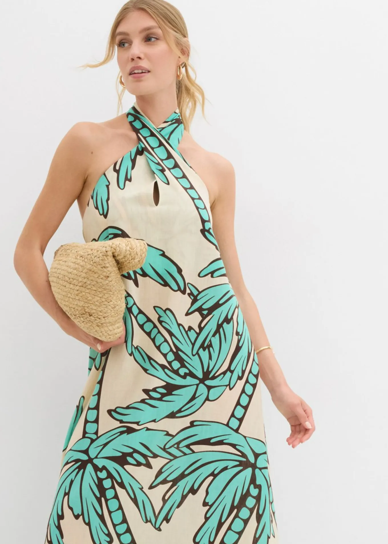 Vestido anudado al cuello con corte en A