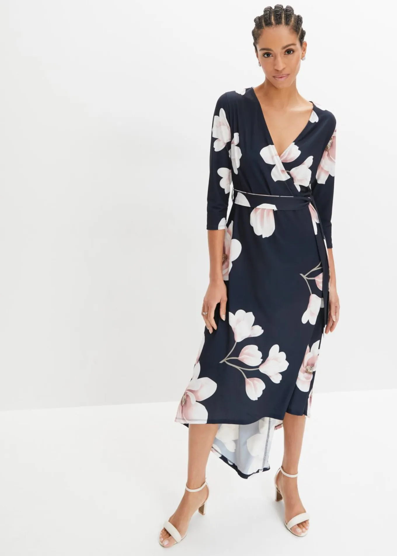 Vestido asimétrico de punto con cordón