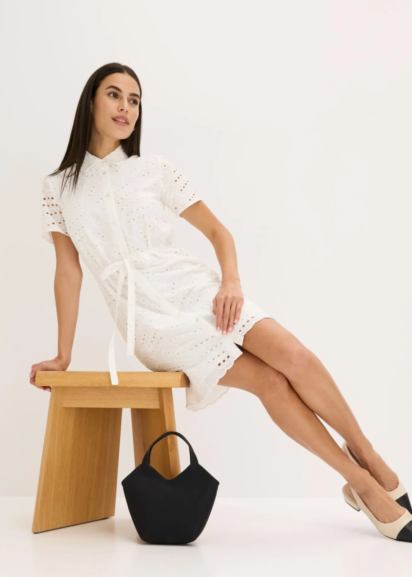 Vestido camisero con bordado calado
