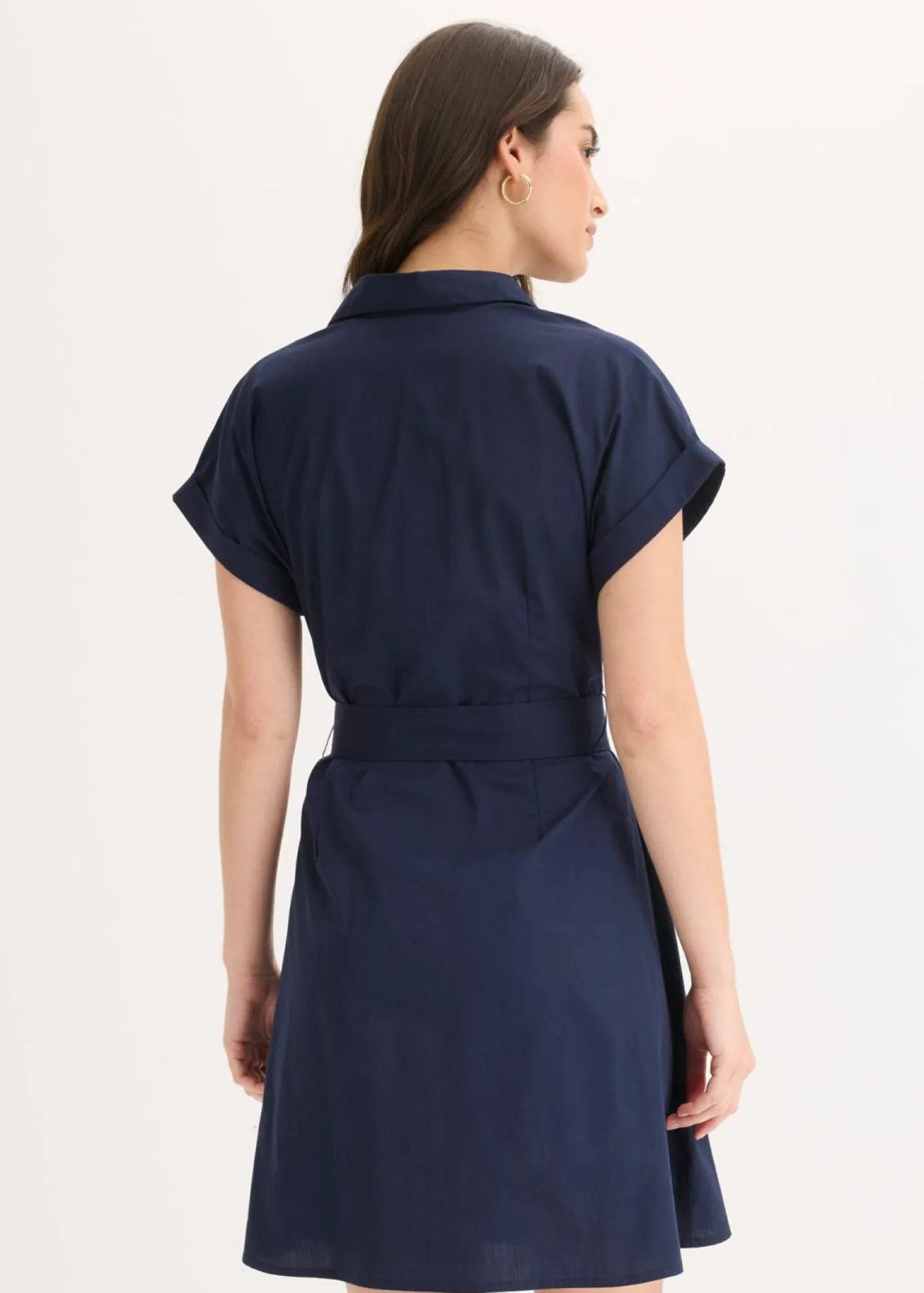 Vestido camisero con cinturón