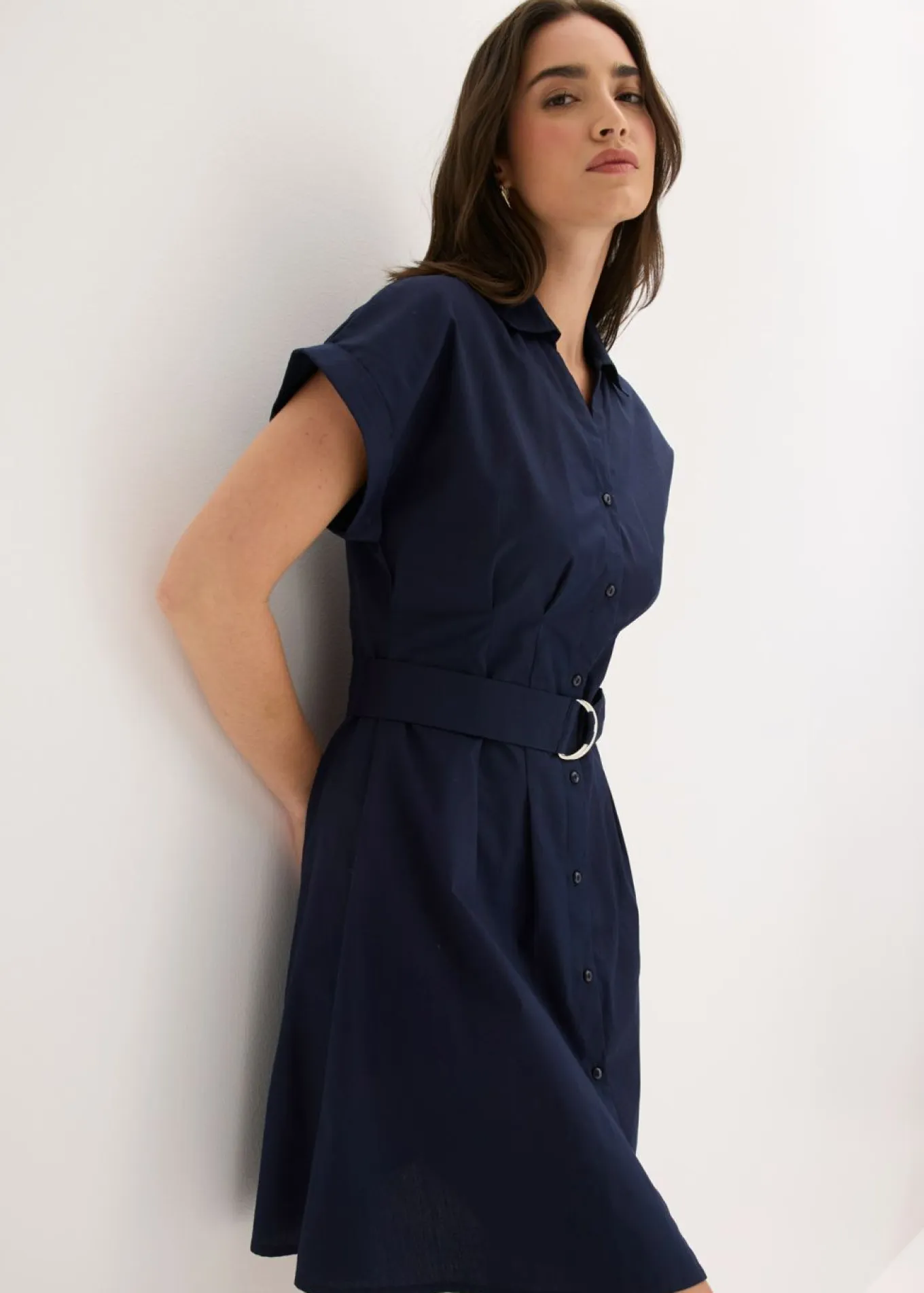 Vestido camisero con cinturón