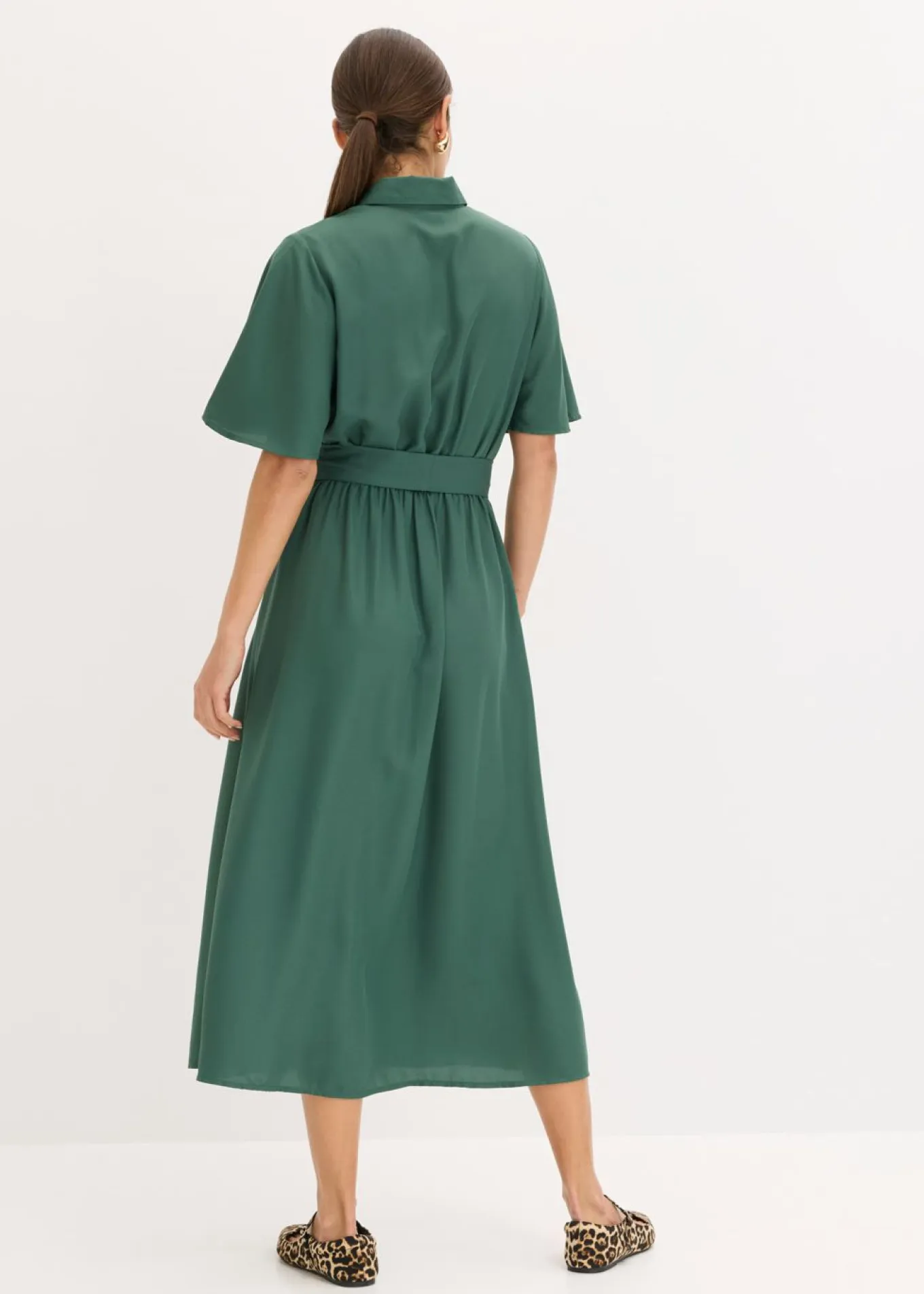Vestido camisero con cordón