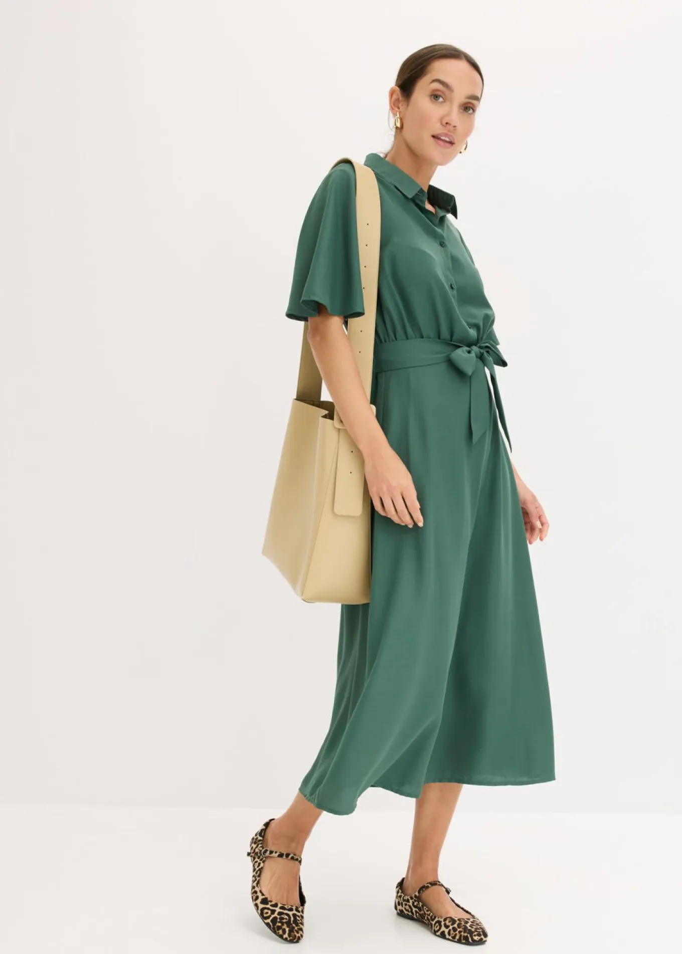 Vestido camisero con cordón