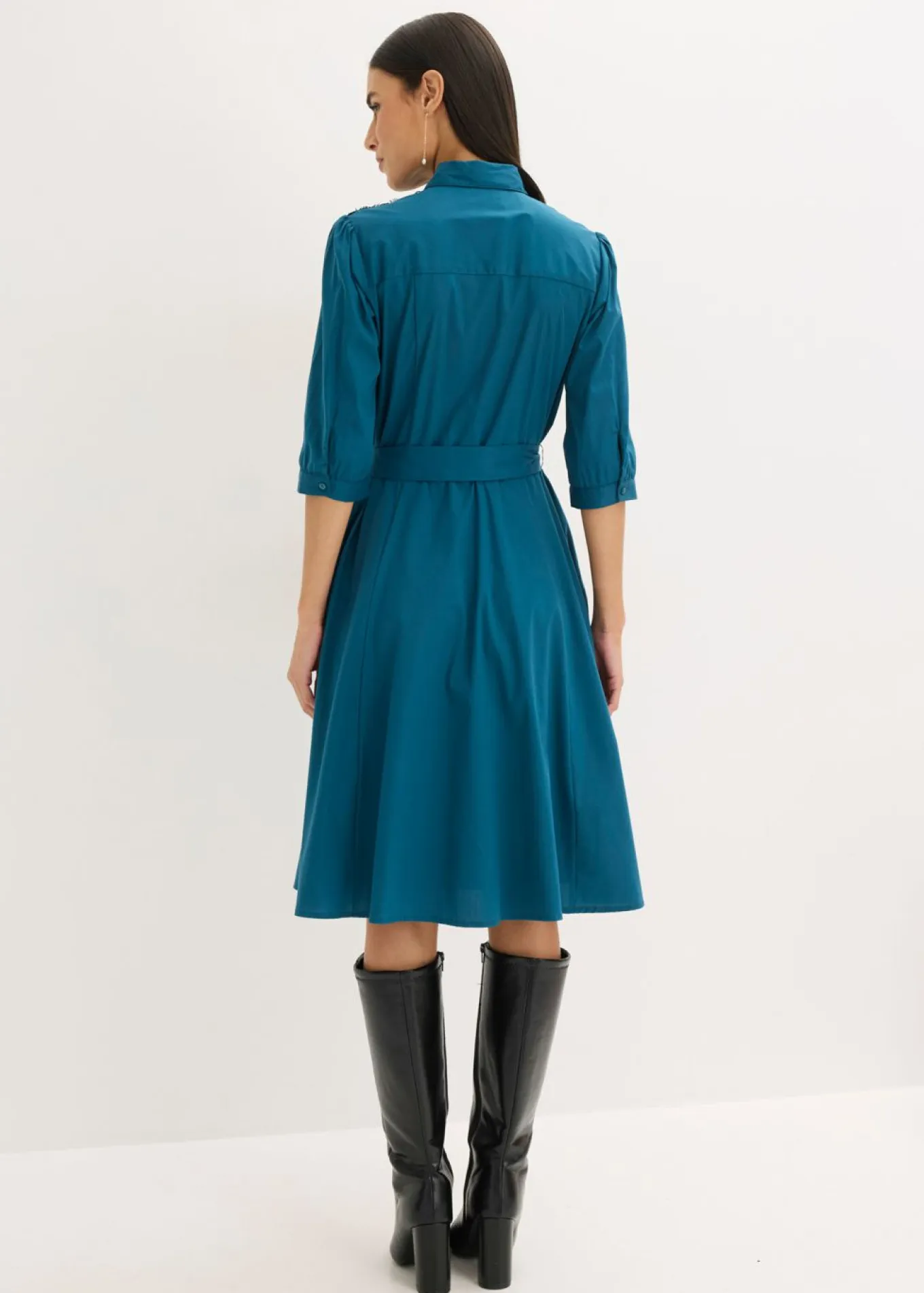 Vestido camisero con encaje y cordón