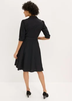 Vestido camisero con encaje y cordón