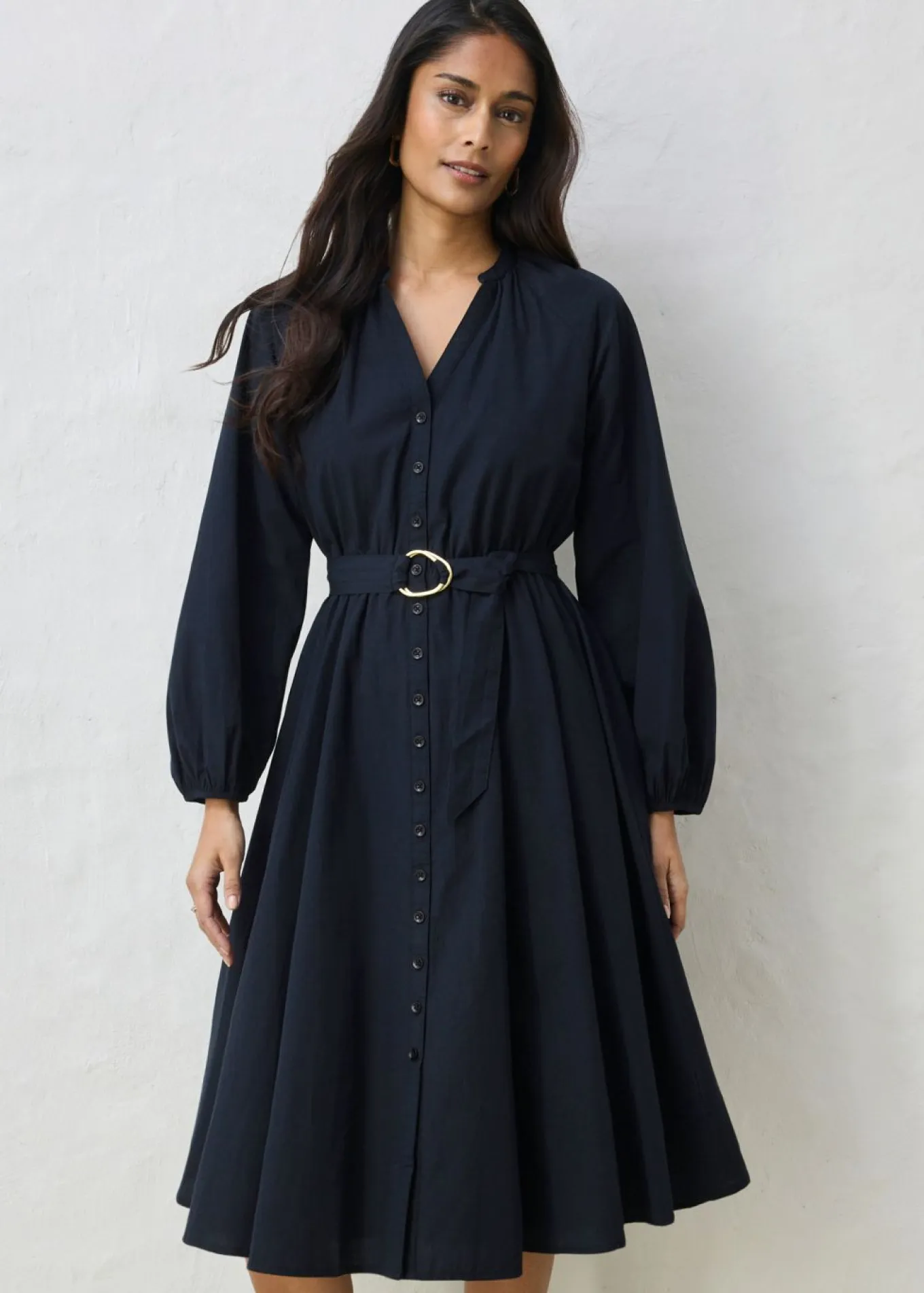 Vestido camisero con parte de seda y cinturón