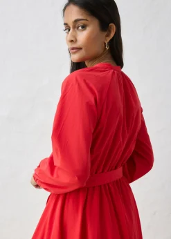 Vestido camisero con parte de seda y cinturón
