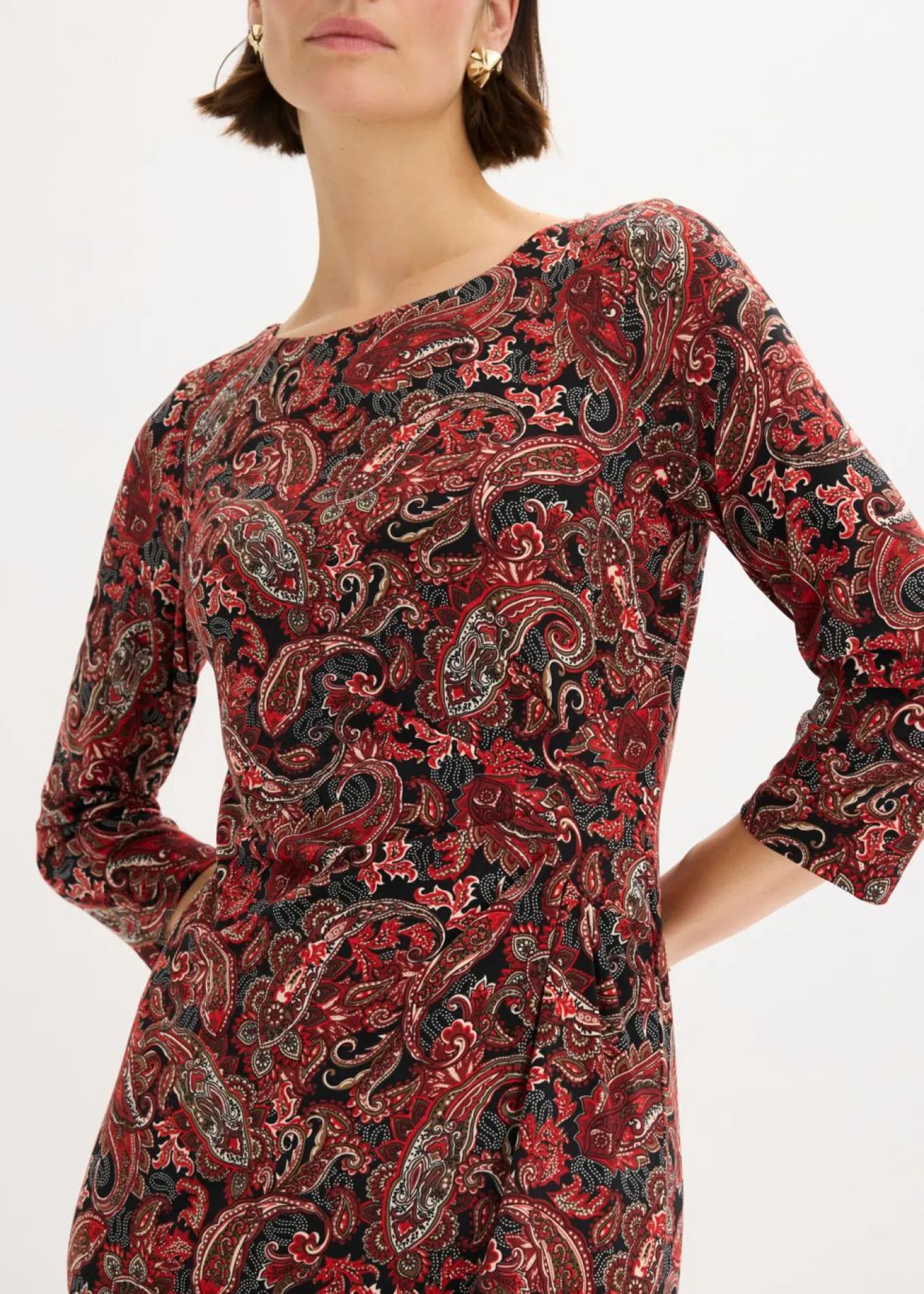 Vestido camisero con patrón paisley