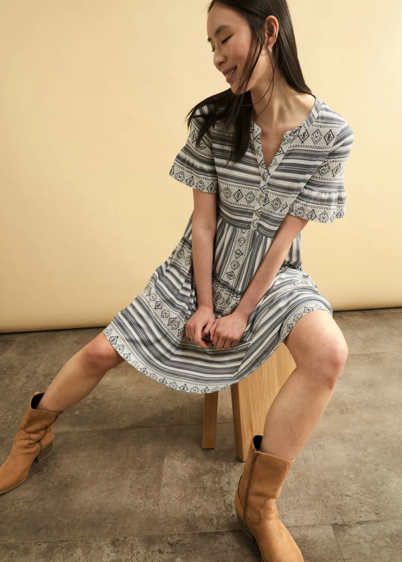 Vestido camisero de mezcla de viscosa fluida