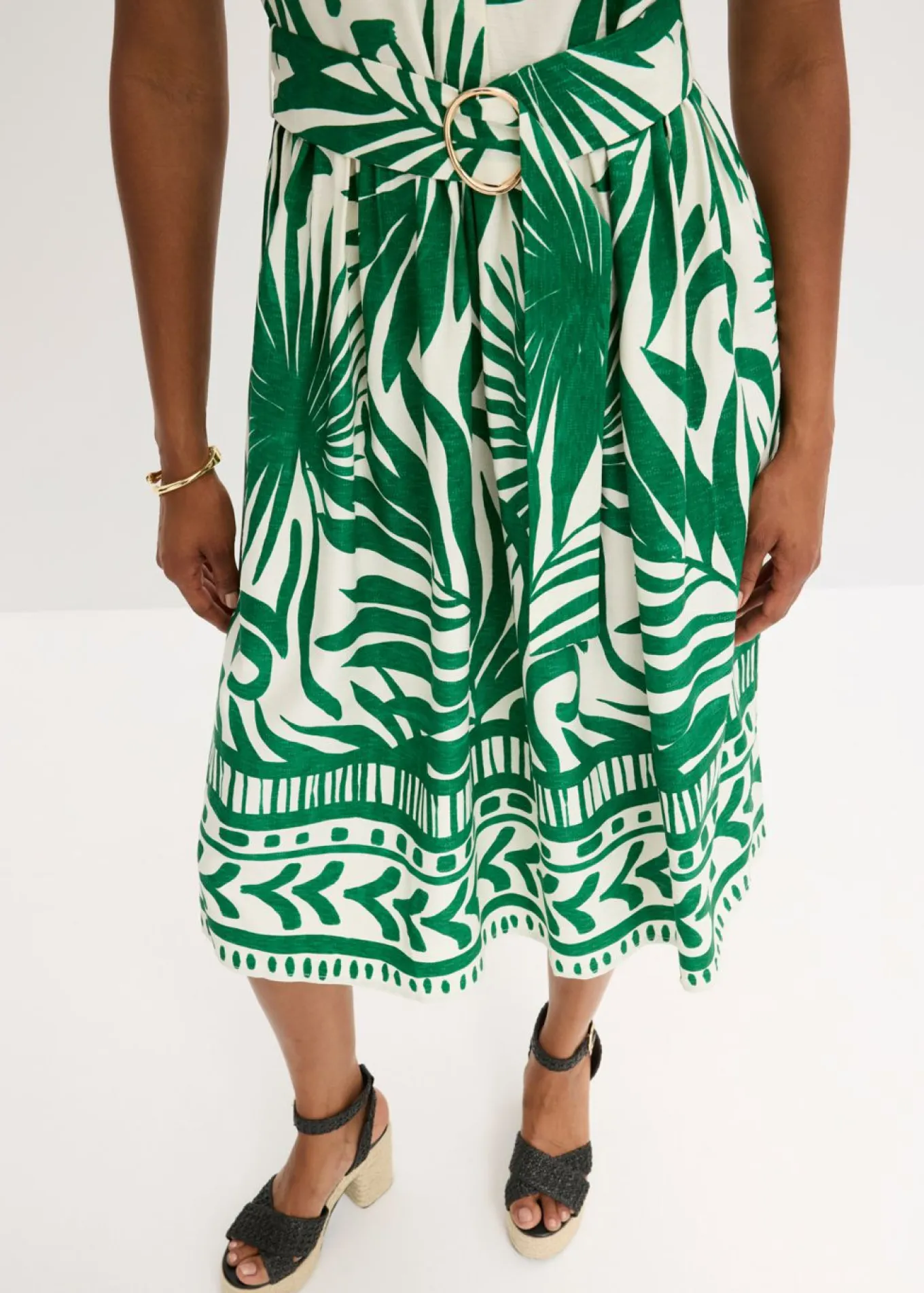 Vestido camisero de viscosa fluida