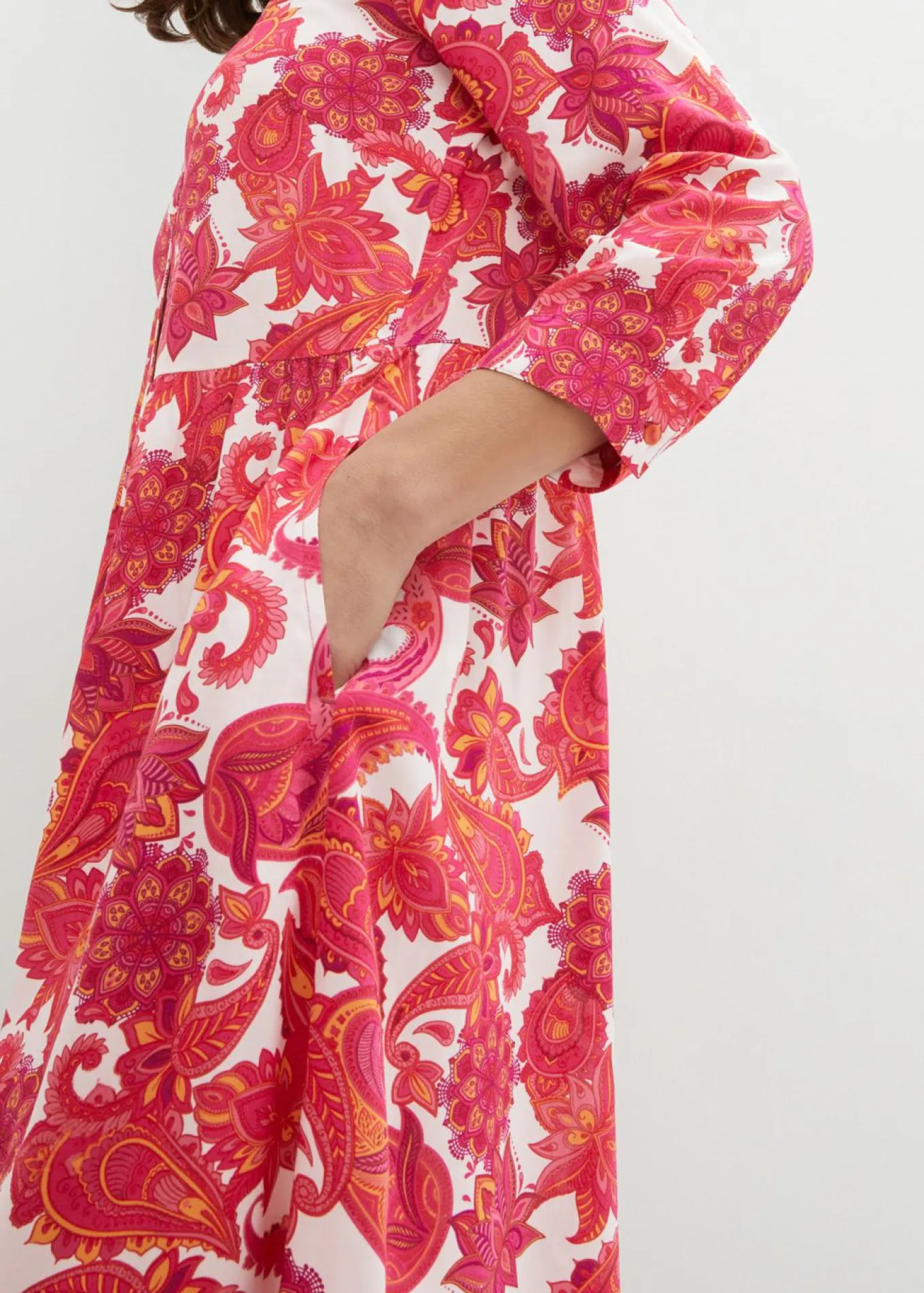 Vestido camisero de viscosa fluida