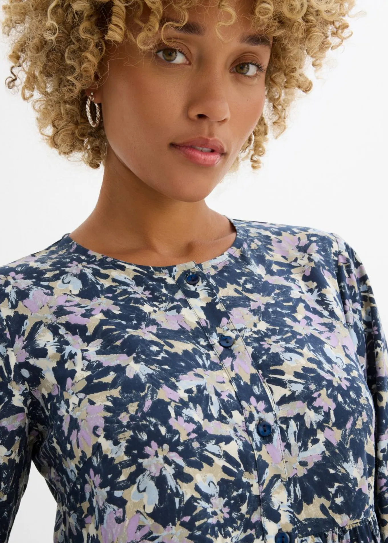 Vestido camisero de viscosa fluida