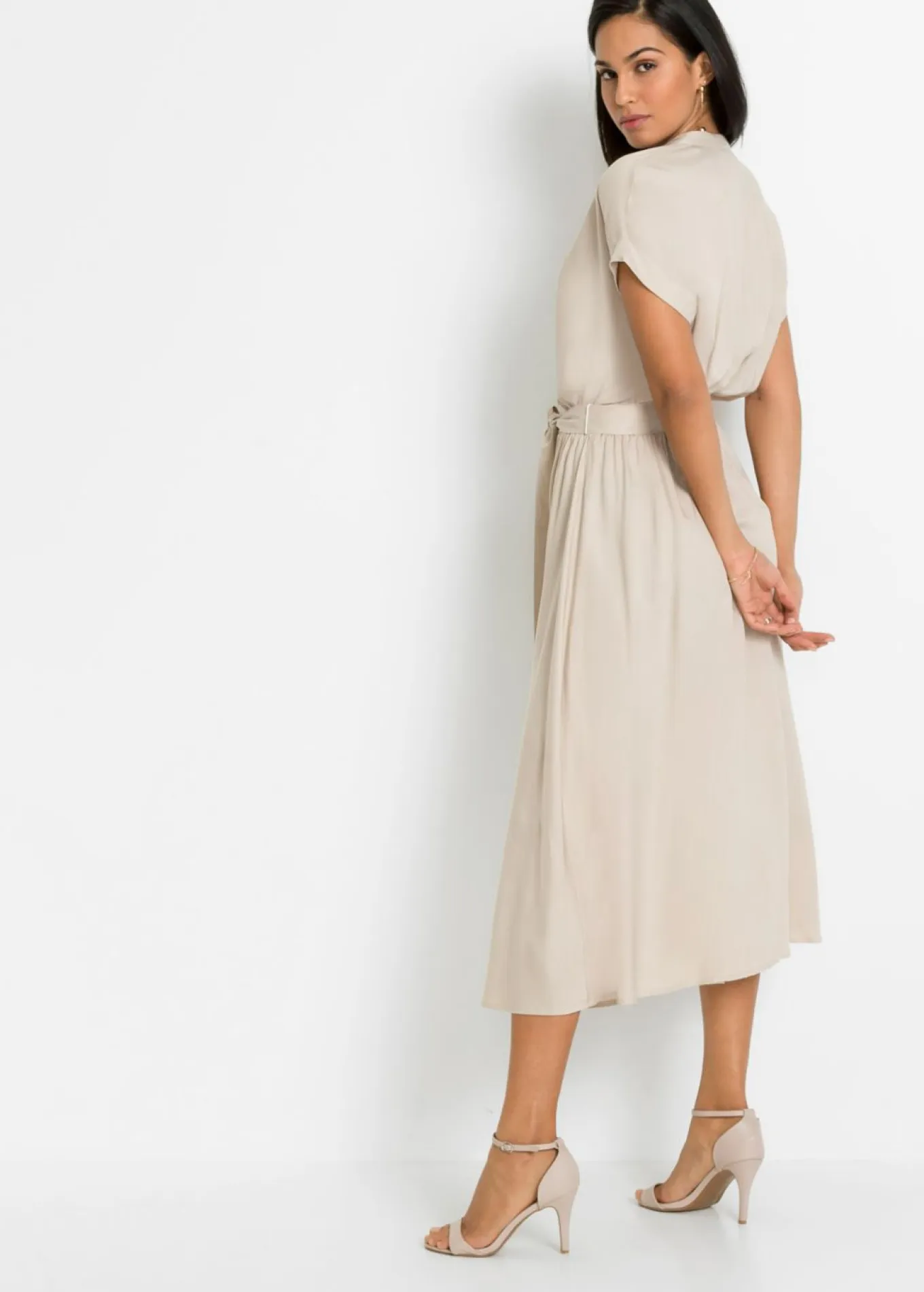 Vestido camisero de viscosa fluida