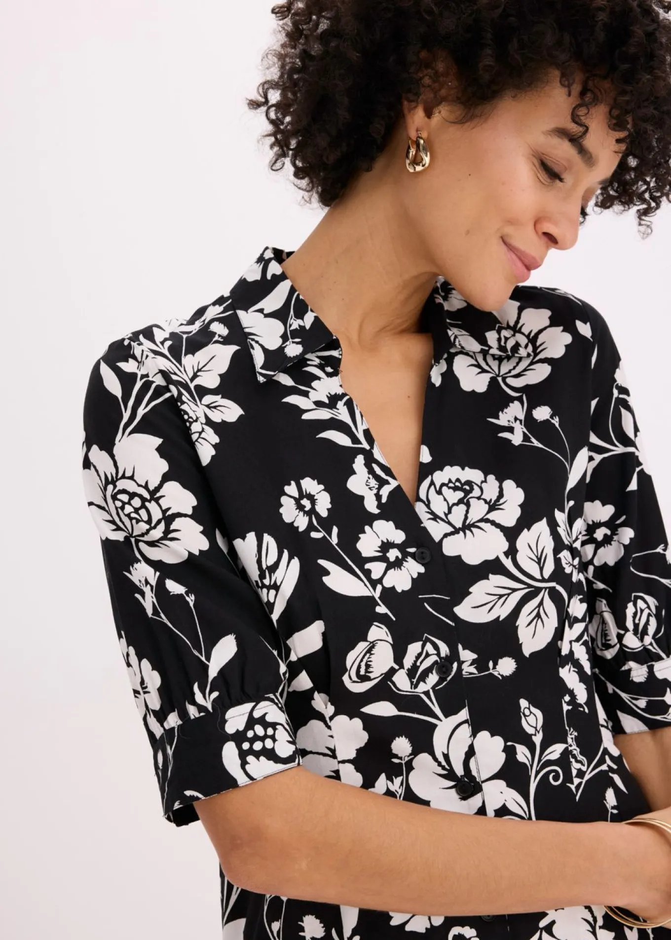 Vestido camisero de viscosa fluida