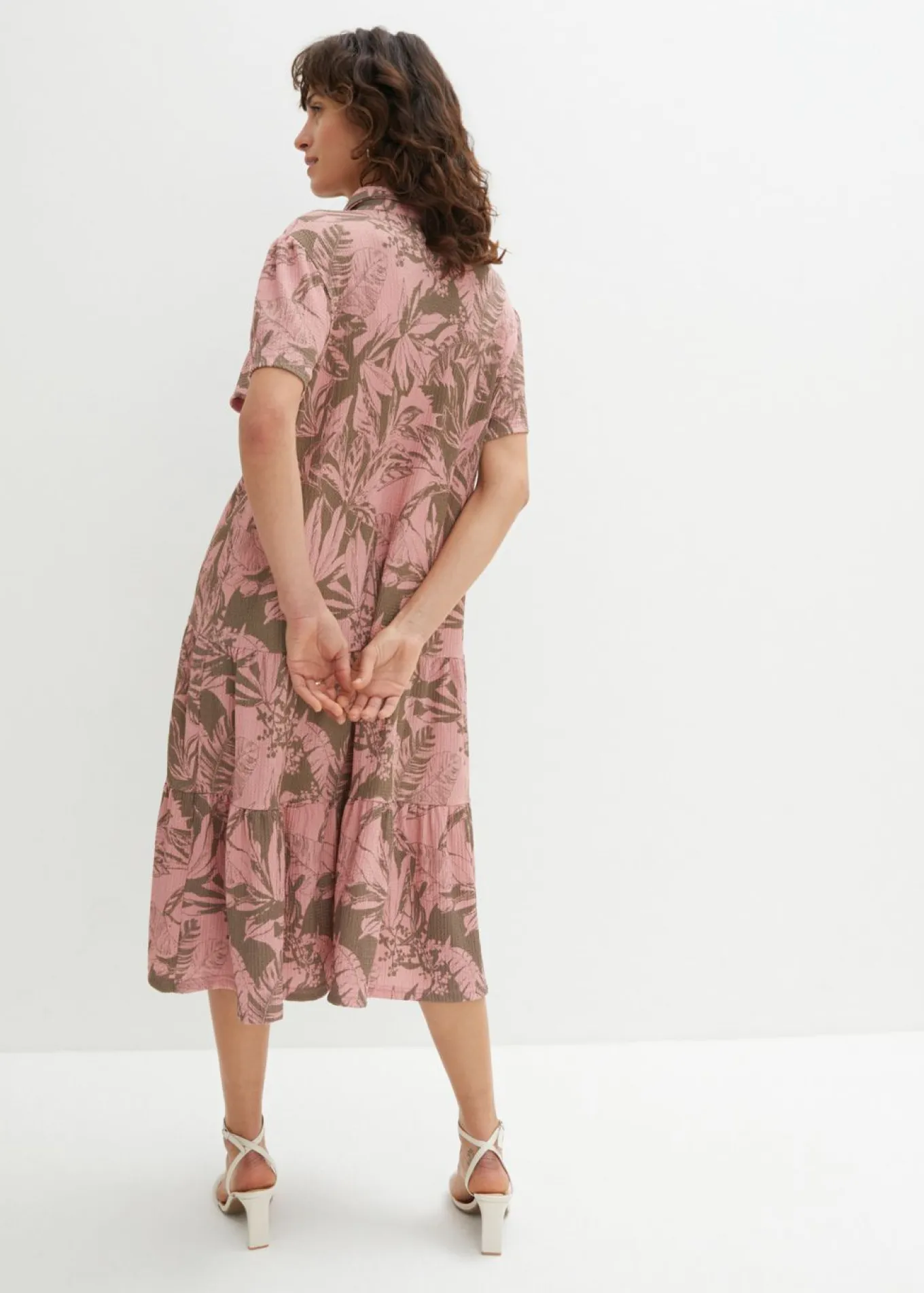 Vestido camisero tipo polo
