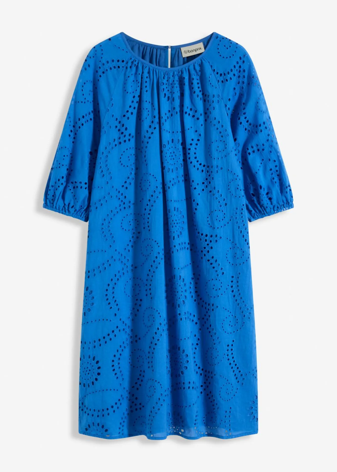Vestido con bordado calado