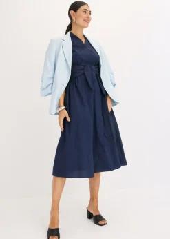 Vestido con detalle de cordón