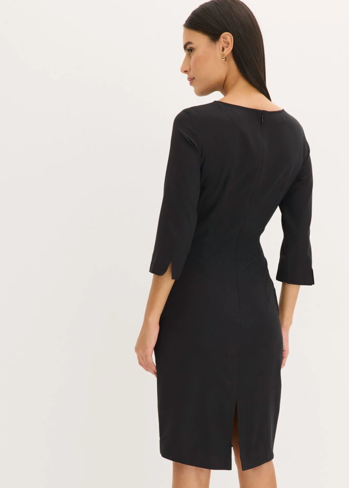 Vestido con detalle de cordón