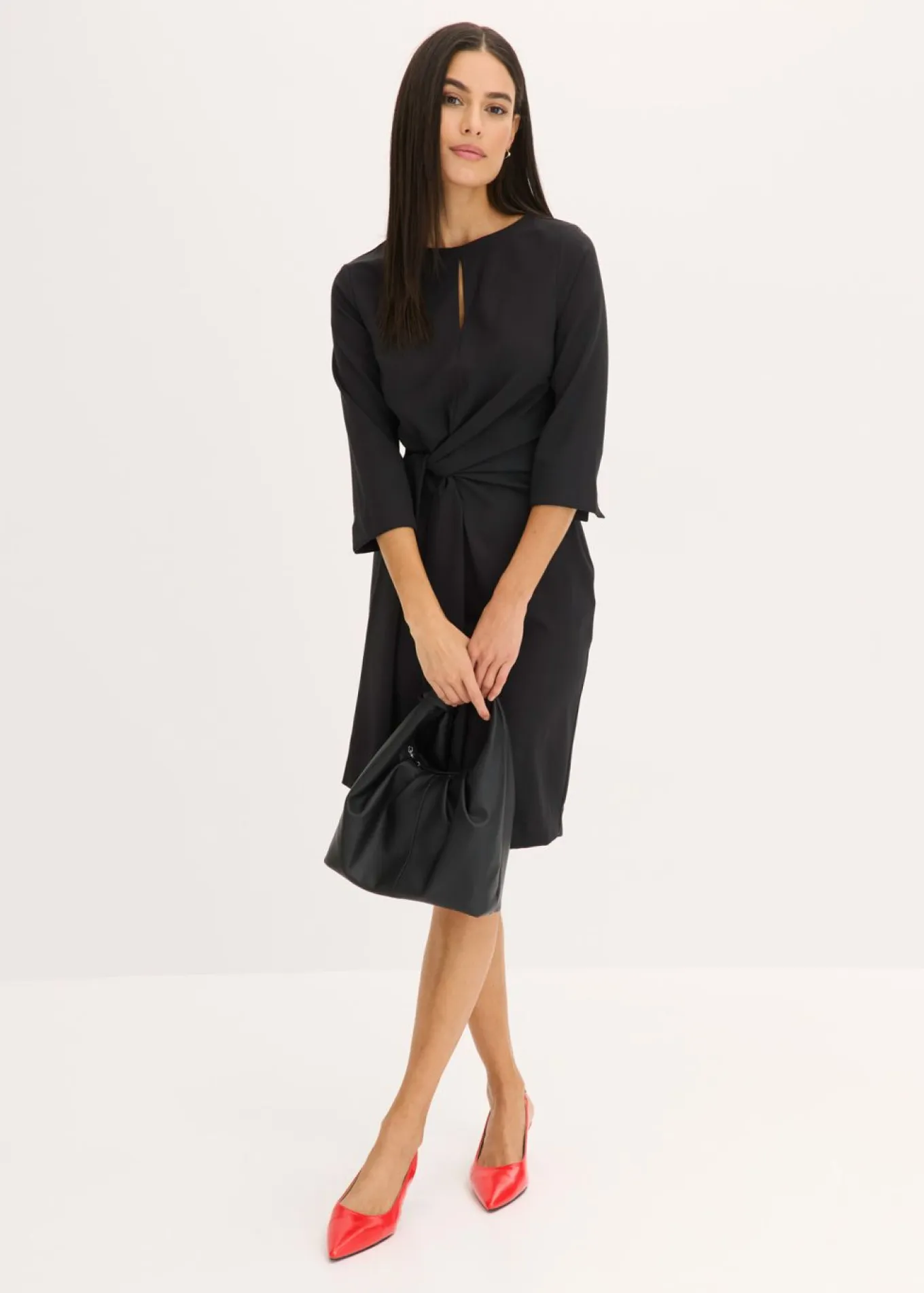 Vestido con detalle de cordón