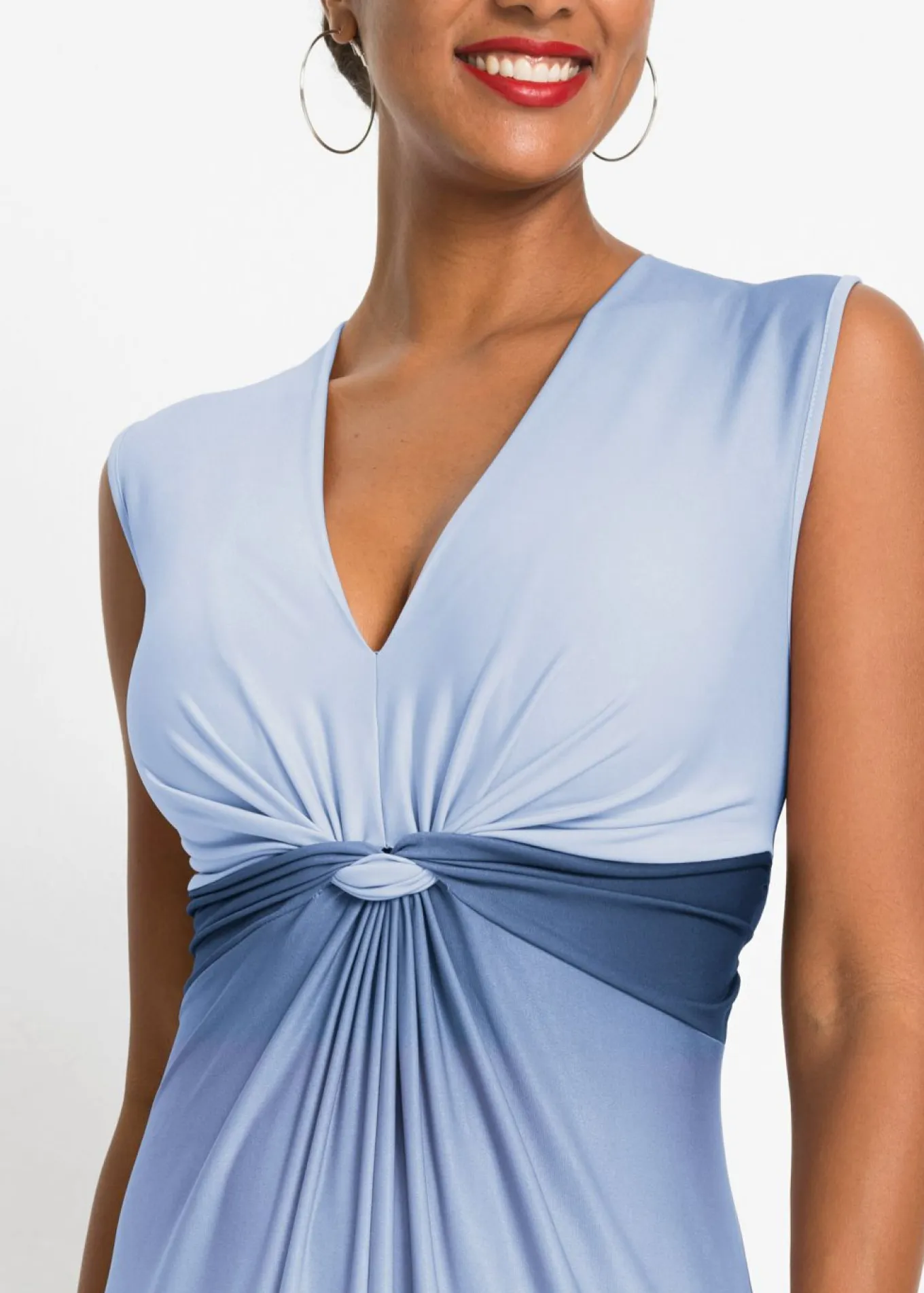 Vestido con detalle de nudo