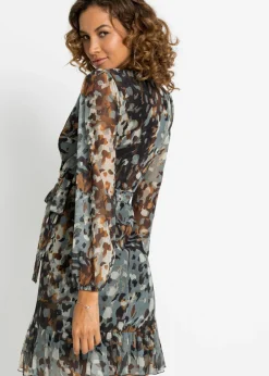 Vestido con diseño cruzado