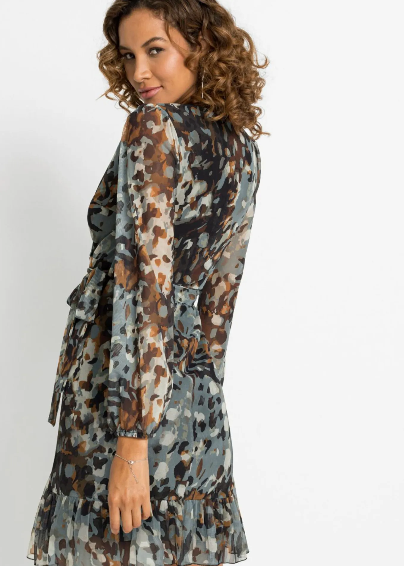 Vestido con diseño cruzado