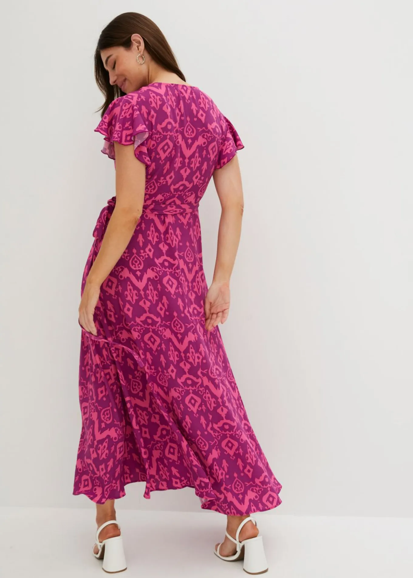 Vestido con diseño cruzado