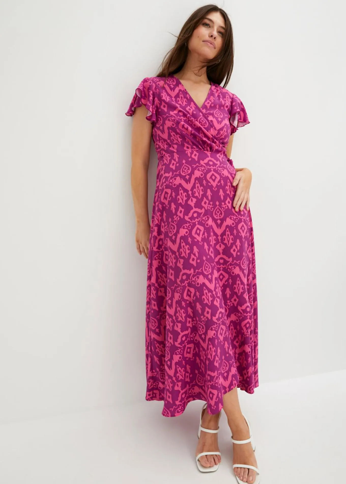 Vestido con diseño cruzado